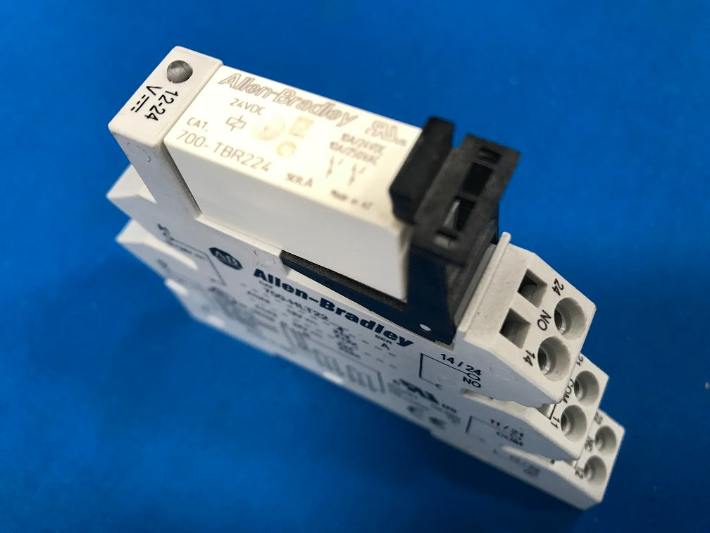 700-HLT22 Series Interface Module 24vdc coil Din rail mounting. ALLEN BRADLEY